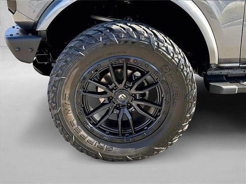 Used 2022 Ford Bronco Outer Banks image 10