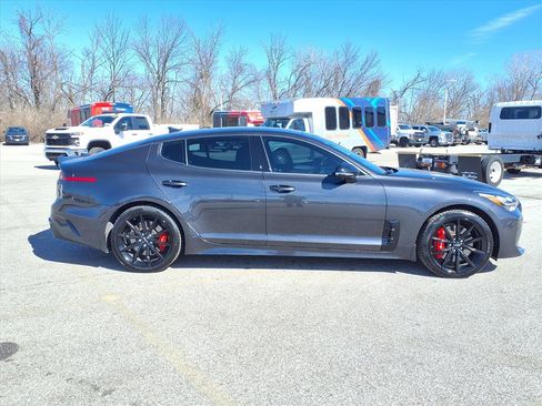 Used 2023 Kia Stinger GT2 image 2