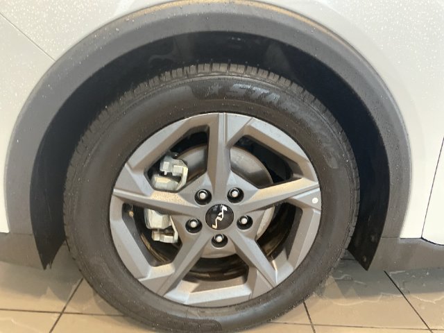 Used 2025 Kia K4 FWD image 13