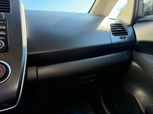 Used 2015 Nissan Leaf S w/ Charge Package image 39