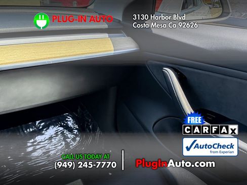 Used 2018 Tesla Model 3 Long Range RWD image 16