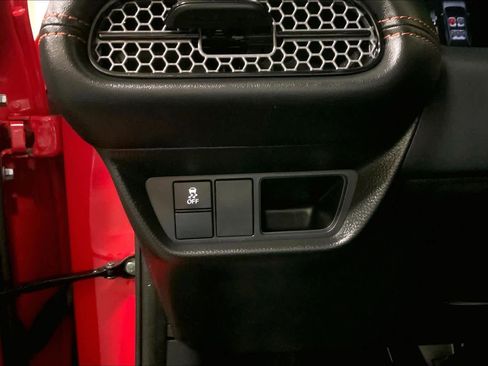 Used 2025 Honda HR-V Sport image 35