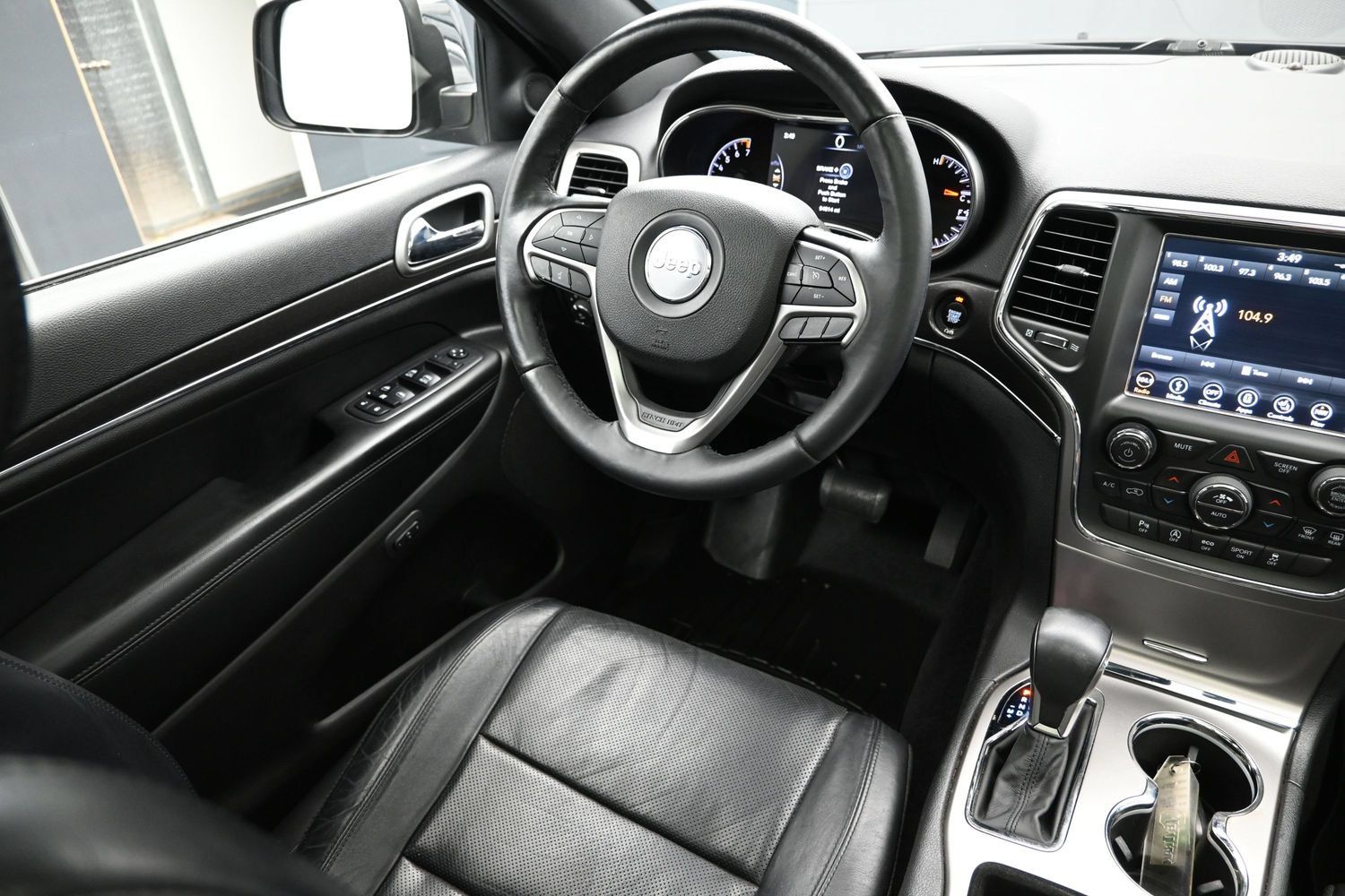 Used 2018 Jeep Grand Cherokee Limited w/ Luxury Group II RWD image 24