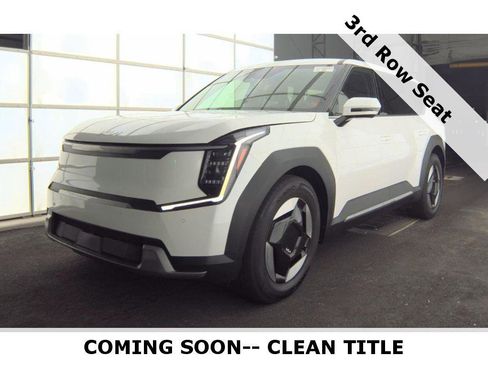 Used 2024 Kia EV9 Light RWD image 1