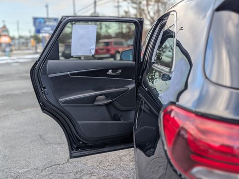 Used 2019 Kia Sorento S image 30