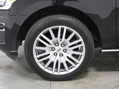 Used 2023 Ford Expedition Max Platinum image 19