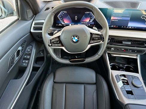 Used 2025 BMW 330i Sedan image 17