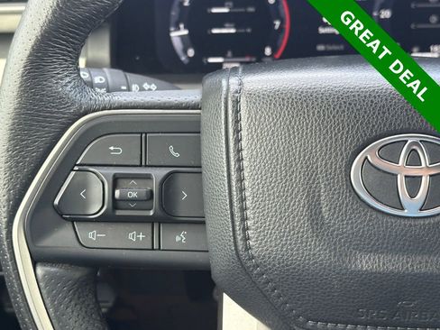 Used 2024 Toyota Tacoma TRD Off-Road image 19