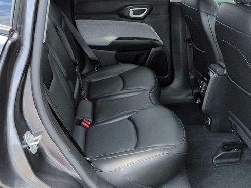 Used 2022 Jeep Compass Latitude AWD/4WD image 21
