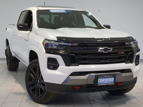 Used 2024 Chevrolet Colorado Z71 image 4