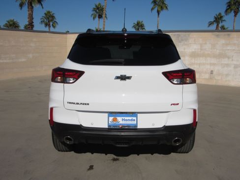 Used 2023 Chevrolet TrailBlazer RS w/ Sun and Liftgate Package image 7