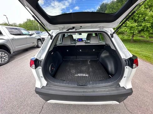 Used 2024 Toyota Corolla Cross LE w/ Moonroof Package AWD/4WD image 9