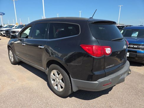 Used 2009 Chevrolet Traverse LT AWD/4WD image 3
