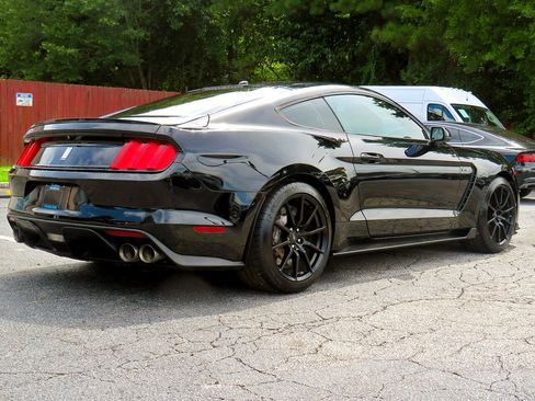 Used 2016 Ford Mustang Shelby GT350 w/ Technology Package image 7