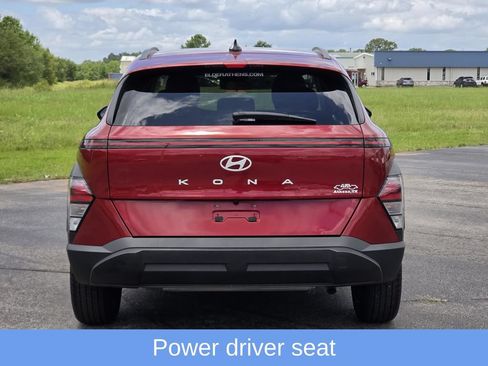 Used 2025 Hyundai Kona SEL FWD image 5