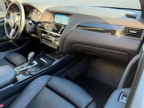 Used 2018 BMW X4 M40i image 2