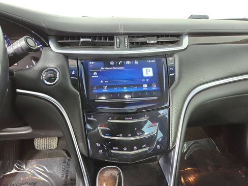 Used 2015 Cadillac XTS Luxury AWD/4WD image 24