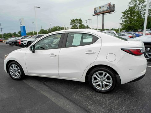 Used 2017 Toyota Yaris iA FWD image 4