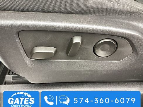 Used 2023 Chevrolet Silverado 1500 LT image 14