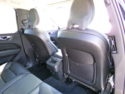Used 2024 Volvo XC60 B5 Plus AWD/4WD image 15