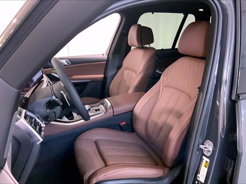 New 2026 BMW X5 xDrive40i AWD/4WD image 9