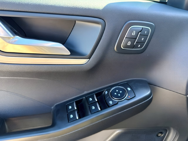 Used 2024 Ford Escape Platinum w/ Premium Technology Package AWD/4WD image 16