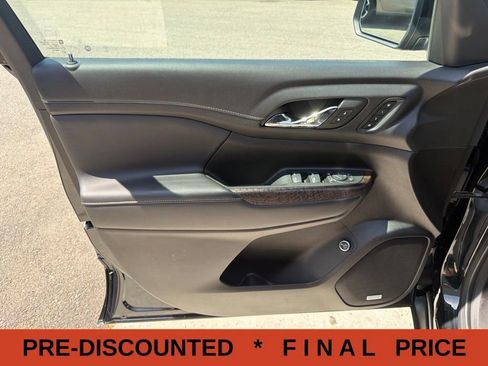Used 2023 GMC Acadia Denali w/ Black Diamond Edition AWD/4WD image 30