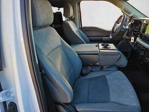 Certified 2025 Ford F250 XLT w/ Camper Package image 17