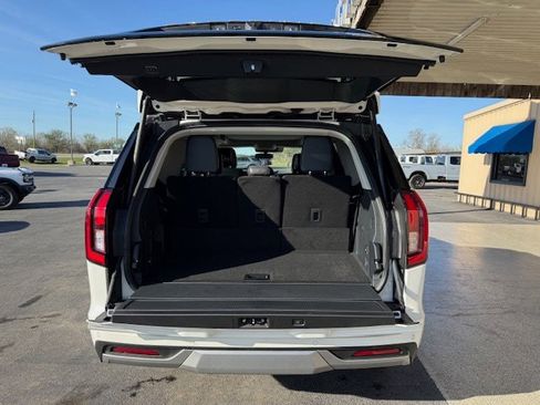 New 2026 Ford Expedition Platinum w/ Driver's Package image 8