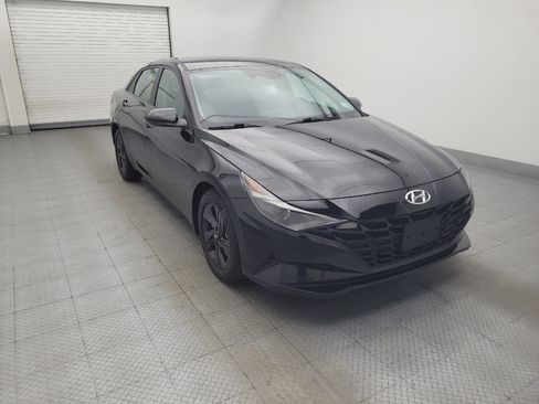 Used 2023 Hyundai Elantra SEL FWD image 13