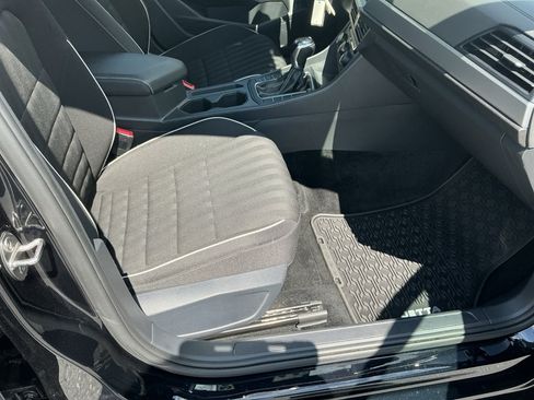 Certified 2024 Volkswagen Jetta Sport FWD image 32