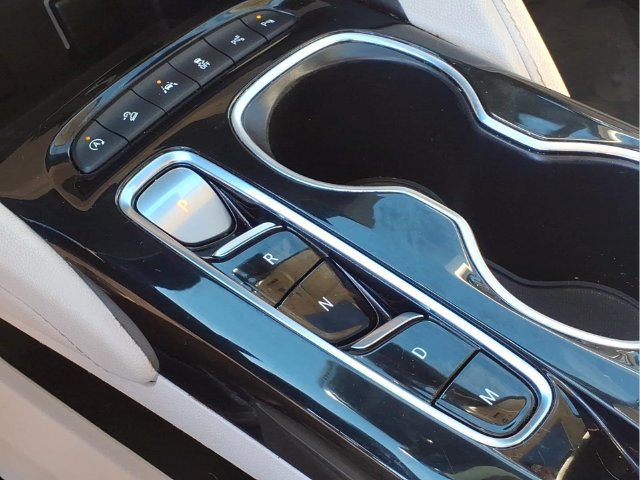 Used 2022 Buick Envision Avenir w/ Technology Package II AWD/4WD image 11