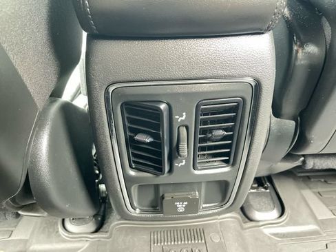 Used 2021 Jeep Grand Cherokee Laredo X AWD/4WD image 21