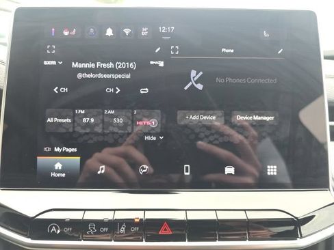 Certified 2024 Jeep Compass Latitude w/ Sun and Sound Group AWD/4WD image 19