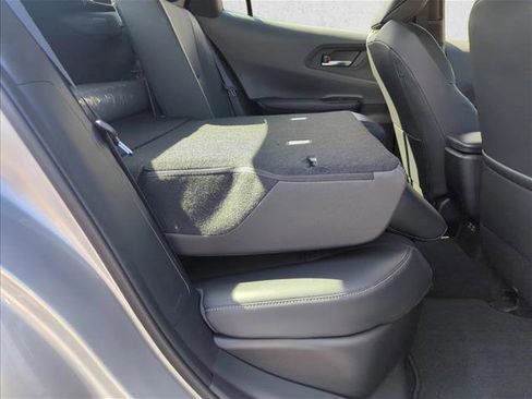 Used 2025 Toyota Prius XLE image 22