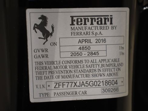 Used 2016 Ferrari California T RWD image 39