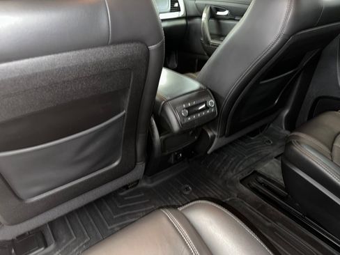 Used 2017 GMC Acadia Limited SLT image 23