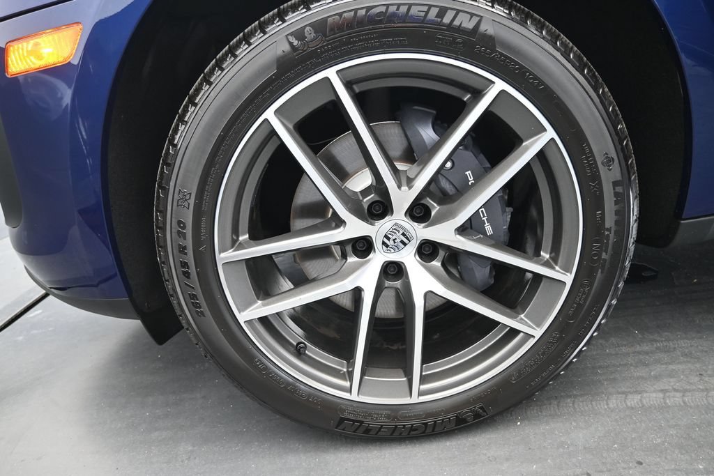 New 2026 Porsche Macan AWD/4WD image 20