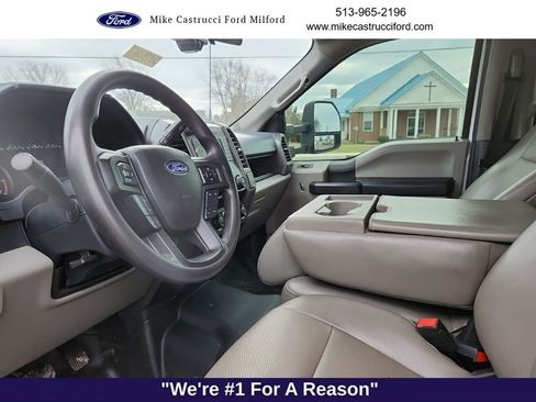 Used 2022 Ford F250 XL w/ Power Equipment Group image 7