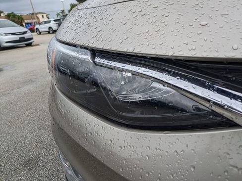 Used 2023 Chevrolet Malibu LT FWD image 10