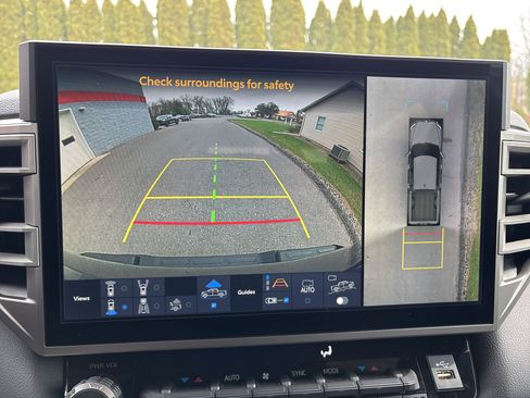 Certified 2025 Toyota Tundra Limited w/ TRD Off-Road Package image 28