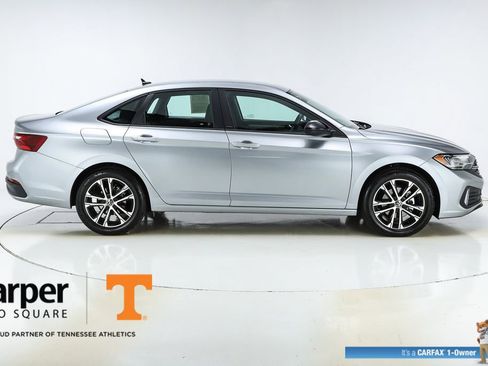 Used 2024 Volkswagen Jetta Sport image 46