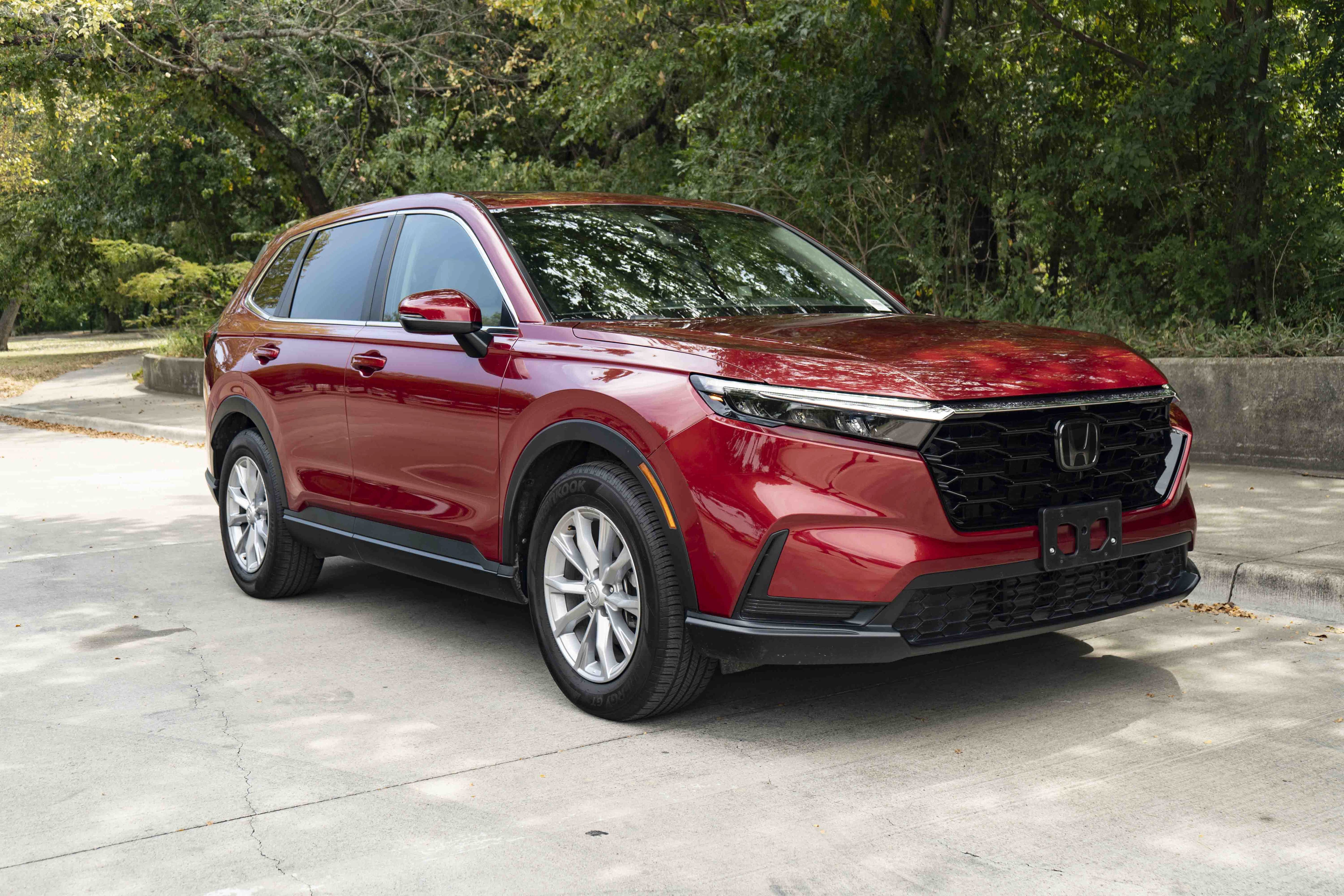 Used 2025 Honda CR-V EX image 2