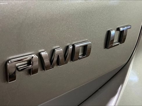 Used 2021 Chevrolet Equinox LT AWD/4WD image 28