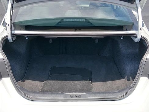 Used 2025 Nissan Altima 2.5 SV FWD image 15