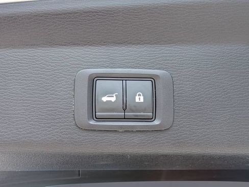 Used 2025 Mitsubishi Outlander SE FWD image 13