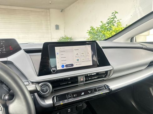 Used 2025 Toyota Prius LE image 22