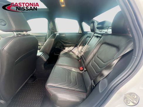 Used 2020 Volkswagen Jetta GLI Autobahn image 32