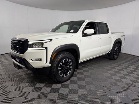 Used 2024 Nissan Frontier Pro-X w/ Pro Convenience Package RWD image 3