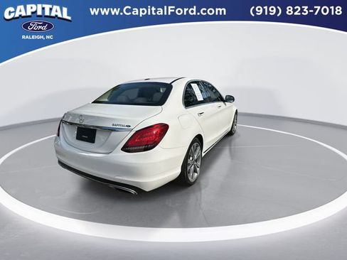 Used 2019 Mercedes-Benz C 300 Sedan image 8